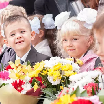 O educatoare a refuzat florile din prima zi de grădiniță. Ce i-a rugat pe părinți