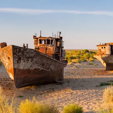 O mare a secat din cauza fabricării hainelor. Unde a avut loc dezastrul ecologic