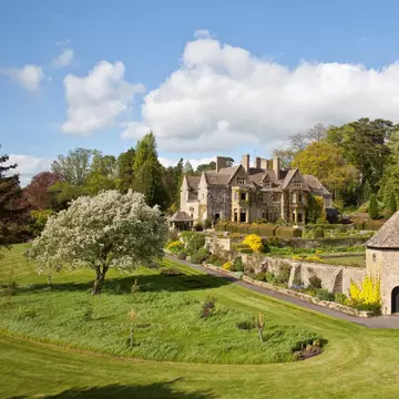 Victoria și David Beckham sunt îngroziți. Indivizi mascați au încercat să pătrundă în casa lor