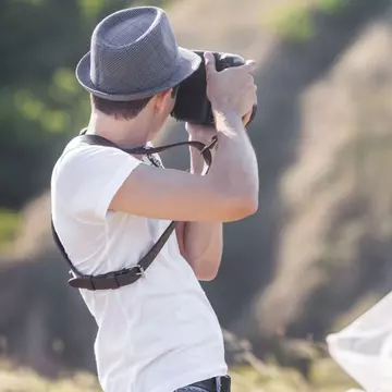 ANAF ia cu asalt nunțile: Mirii, somați să declare cât le plătesc fotografilor și muzicanților