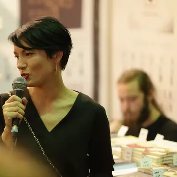 Petronela Rotar: „Am scris să mă salvez”