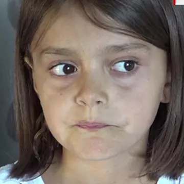 Povestea fetiței din Vaslui care merge flămândă la școală