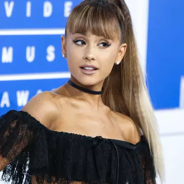 Ariana Grande a renunțat la părul lung. Transformarea artistei este uluitoare