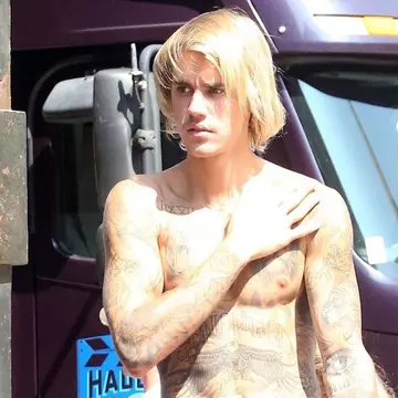 Justin Bieber și-a făcut o schimbare radicală de look FOTO