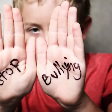 Ce superstaruri au fost hărțuite în școală