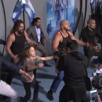 Un actor celebru, cunoscut pentru Game of Thrones, haka în fața presei