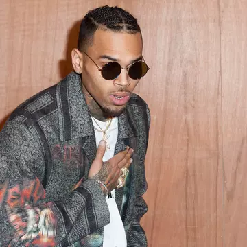 Chris Brown a dat-o în judecată, pentru defăimare, pe femeia care l-a acuzat de viol
