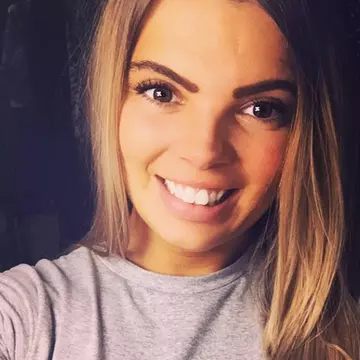 Povestea femeii torturată de fostul iubit: "Mi-a smuls sprâncenele și m-a forțat să îmi mănânc genele"