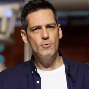 Scrisoarea de dragoste trimisă de Ștefan Bănică Jr. către Nadia Comăneci: „Ce să fac dacă te iubesc?”