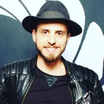 Chef Foa este de nerecunoscut! Seamănă cu un actor celebru