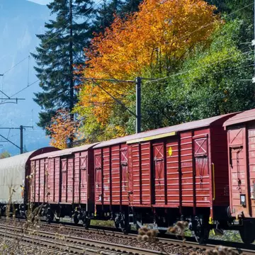 Condițiile crunte în care lucrează un mecanic de locomotivă: „Cu căldura la maximum îți îngheață picioarele, ceafa”