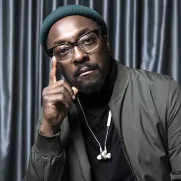 Will.i.am suferă de o boală care provoacă pierderea auzului