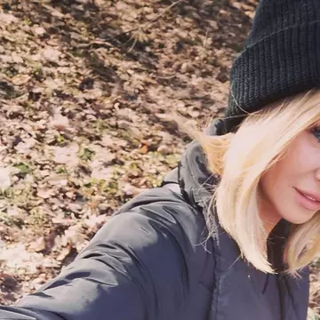 Tania Budi împlinește azi 51 de ani. Care este secretul frumuseții sale