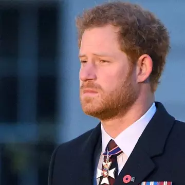 Prințul Harry a vrut să meargă să ridice trupul Prințesei Diana din Paris, însă Charles a refuzat