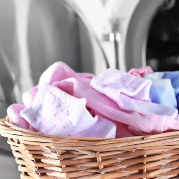 4 reguli pentru a spăla hainele delicate fără a le distruge