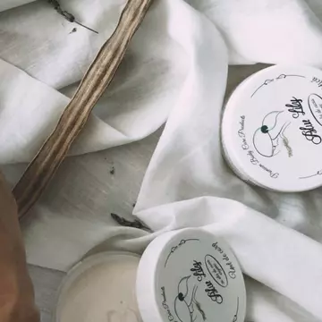 (P) Cosmeticele Blue Lily, o poveste românească despre frumusețe