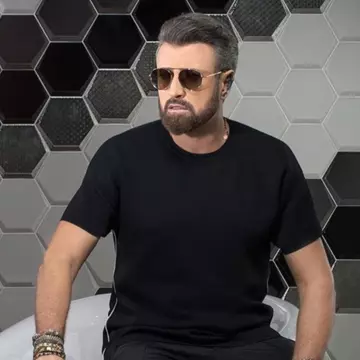 Cătălin Botezatu a fost operat de urgență. Care este starea designerului