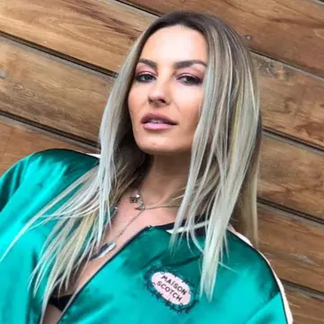 Flavia Mihășan părăsește echipa „Neatza”