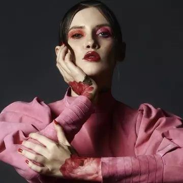 Iulia Albu, reproșuri la adresa Andreei Bălan: „Ce noroc să te trezești după operație machiată și în lenjerie sexy” 