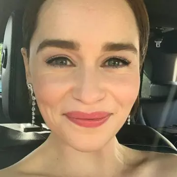 Emilia Clarke, pe cale să părăsească “Game of Thrones”. Ce drog a ajuns să folosească