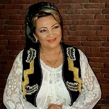 Cântăreața Liliana Savu, grav rănită într-un accident rutier. Soțul ei a murit