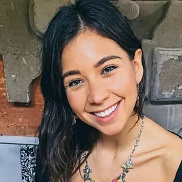 O vedetă de pe Youtube a renunțat la veganism după ce dieta i-a cauzat mari probleme de sănătate