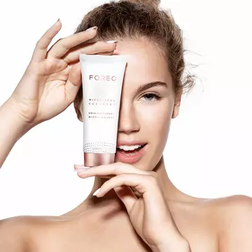 (P) FOREO MICRO FOAM CLEANSER Solutia inteligenta pentru o curatare delicata si eficienta a tenului