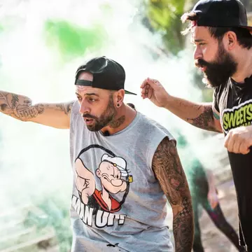 CRBL și Oase se descriu unul pe altul în 3 cuvinte