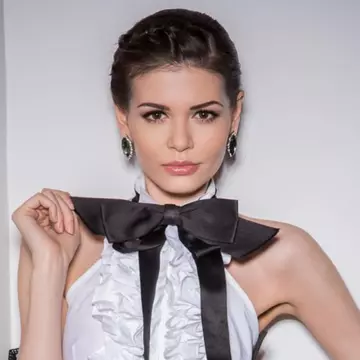 Monica Gabor vinde uleiuri “vindecătoare de cancer” în America