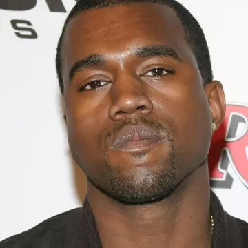 Kanye West a lansat o colecție de haine pentru Biserică