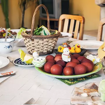 Ce și cum să mănânci de Paște ca să nu te îngrași. 10 sfaturi de la nutriționist