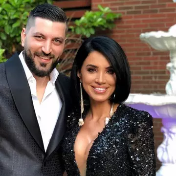 Adelina Pestrițu nu pleacă în luna de miere. Care este motivul