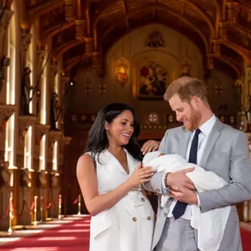 Meghan Markle a sărbătorit Ziua Mamei printr-o fotografie adorabilă cu bebelușul regal