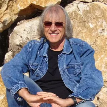 Mihai Constantinescu, în comă. Artistul a suferit două stopuri cardio-respiratorii