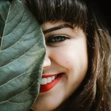 3 sfaturi pentru a-ți menține dantura sănătoasă