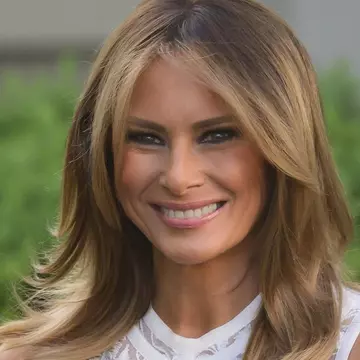 Ce ținute a ales Melania Trump pentru întâlnirea cu Regina Elisabeta a II-a