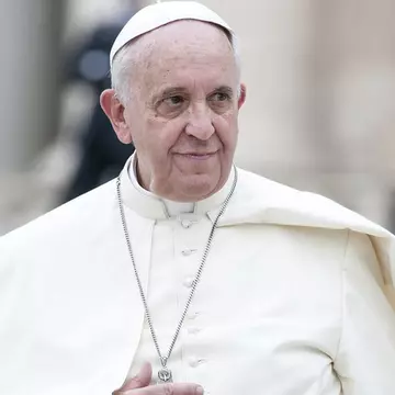 Papa Francisc a sărutat picioarele conducătorilor Sudanului VIDEO