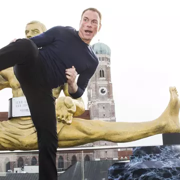 Celebrități care au centura neagră