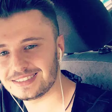 Cine este Florian Rus, tânărul care a cucerit posturile de radio din România