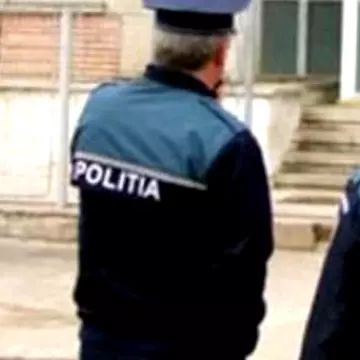 Alexandra Măceșanu este căutată în mai multe case din Caracal după ce s-a primit un mesaj anonim