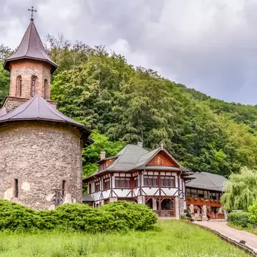 Mănăstirea Prislop. Pelerinaj la mănăstirea lui Arsenie Boca