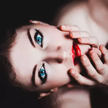 (P) TOP 4 proceduri estetice la care apeleaza femeile pentru intinerirea pielii