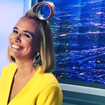 Cât timp îi ia Andreei Esca să se aranjeze pentru a prezenta știrile