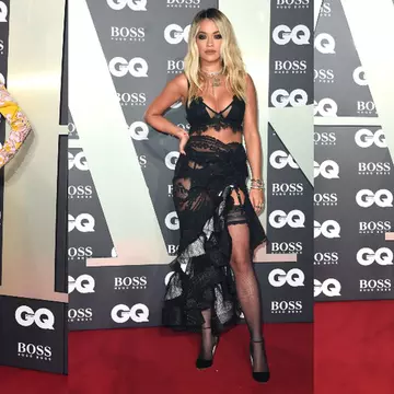 Cum s-au îmbrăcat vedetele la GQ Men of The Year Awards