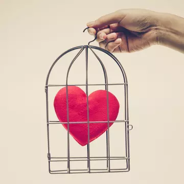 Cum îți dai seama că te afli într-o relație unilaterală