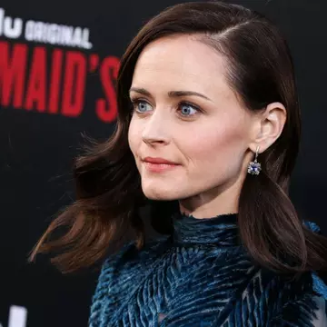 Actrița Alexis Bledel, cea mai periculoasă celebritate online în 2019