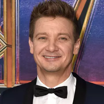 Jeremy Renner, acuzat de fosta soție de violență domestică