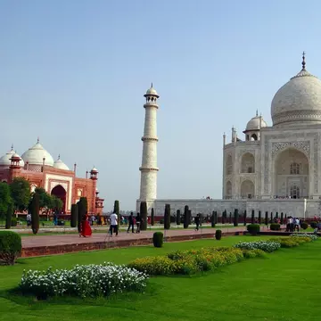(P) Călătorie în țara contrastelor, India