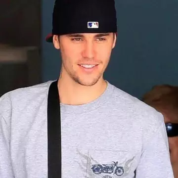 Justin Bieber, pareză facială din cauza sindromului Ramsay Hunt