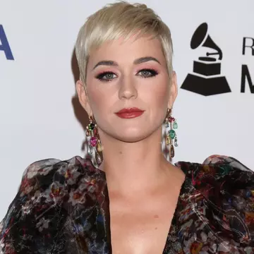 Katy Perry, dată în judecată de Katie Perry